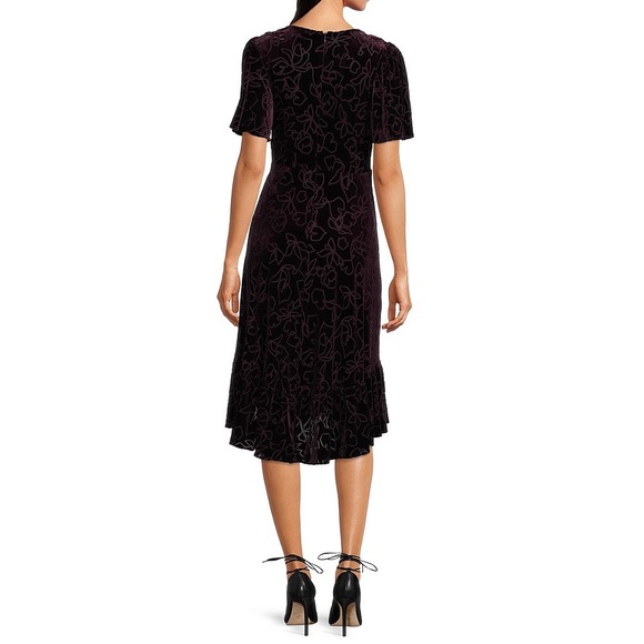 🎩🗝️ NWT $159 Calvin Klein Purple Short V-Neck Ruffled Hem Faux Wrap Velvet Dress - Picture 4 of 14